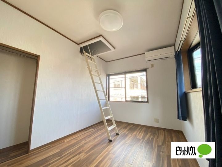 エトワールひばりヶ丘A棟の居間