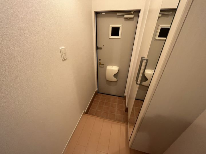 グラース・アンジュの玄関