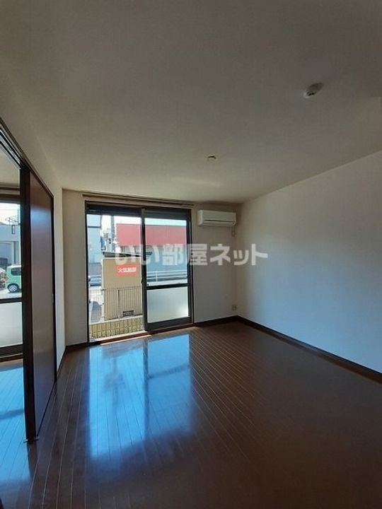 兵庫県加古川市加古川町美乃利(アパート)の賃貸物件の居間