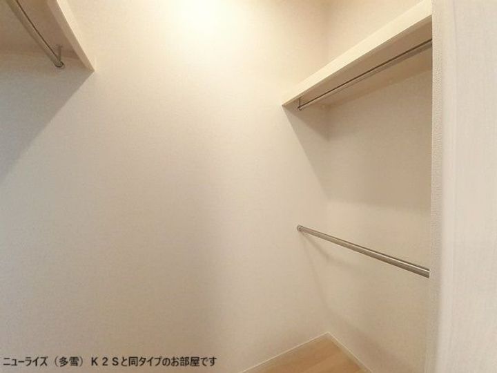 プラウド四屋 IIの内装