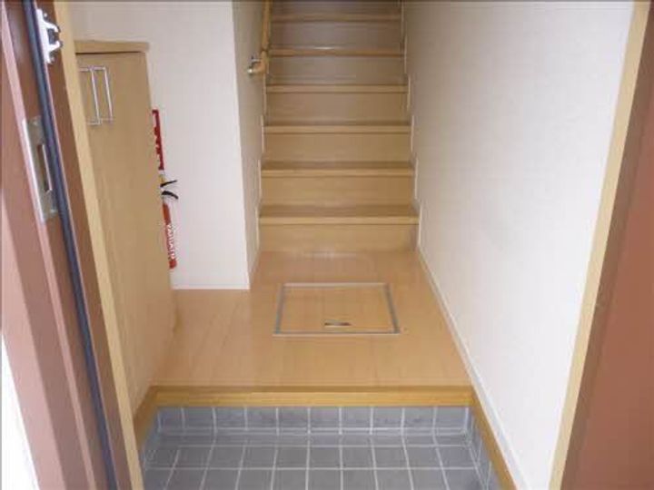 レチューガの玄関