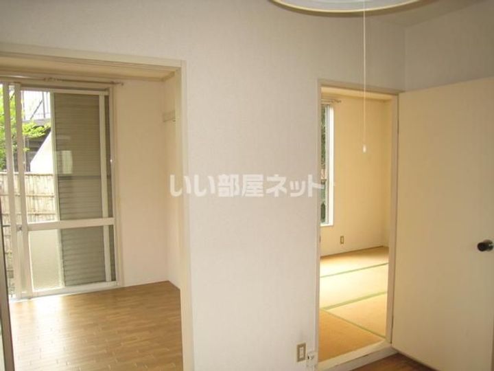 プチハイツ岩瀬の居間
