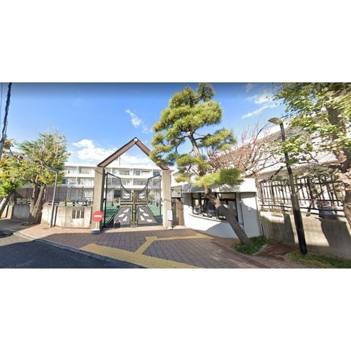 リヴェール ソフィアの周辺