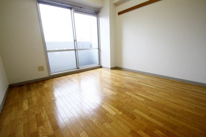 今村エステートマンションIIの居間