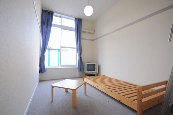 レオパレスパラリアの居間