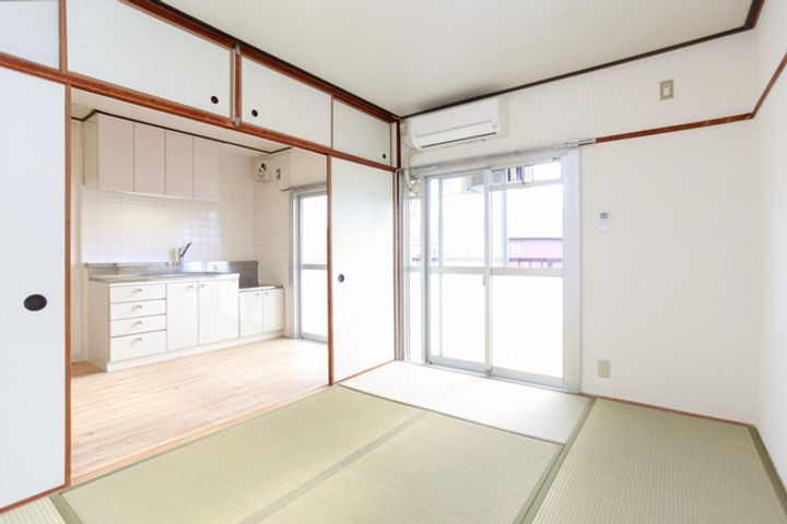 UR志徳の居間