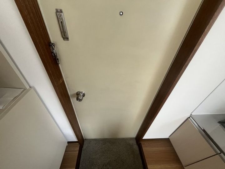 東京都狛江市西野川1(アパート)の賃貸物件の玄関