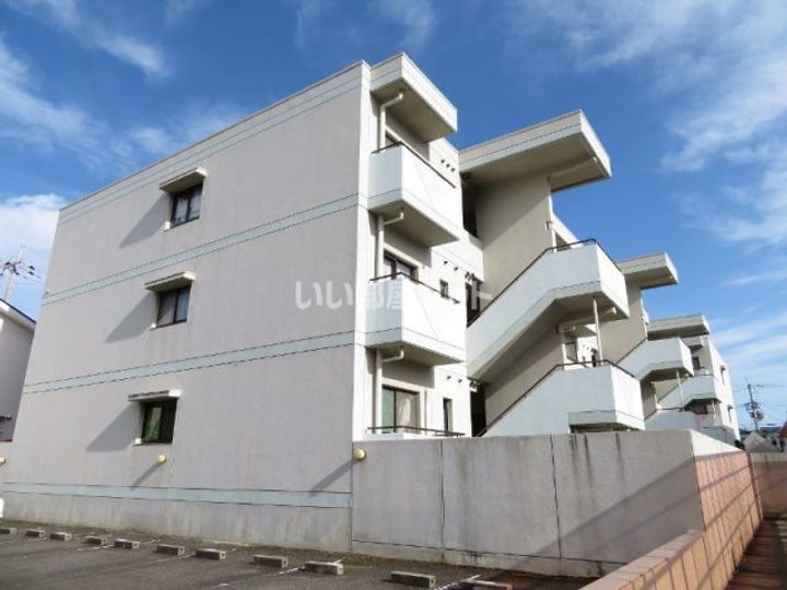 京都府京都市西京区山田北山田町(マンション)の賃貸物件の外観