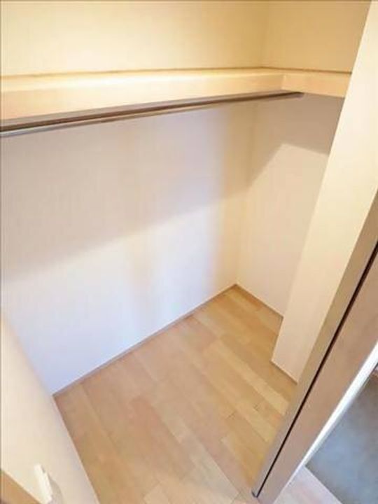 フローレス祐の内装