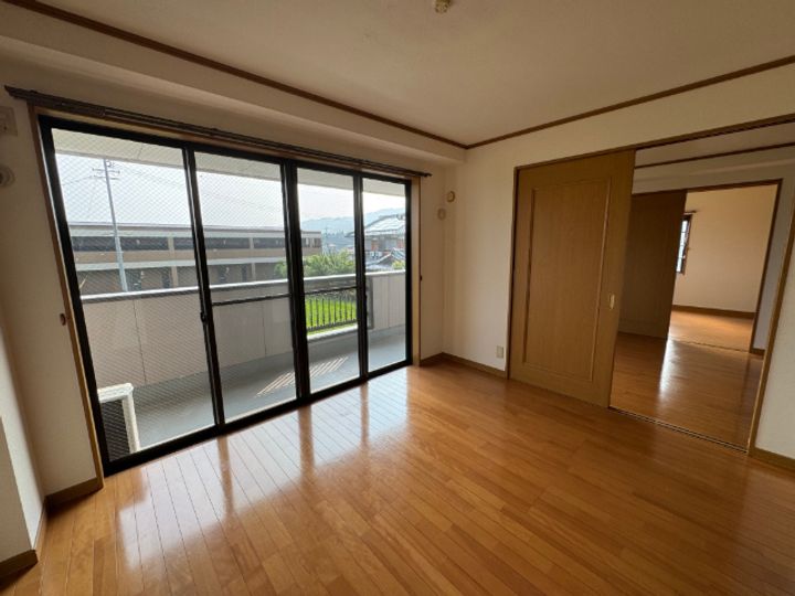 グランディール雅Iの居間