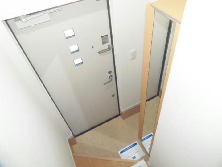 滋賀県守山市浮気町(アパート)の賃貸物件の玄関