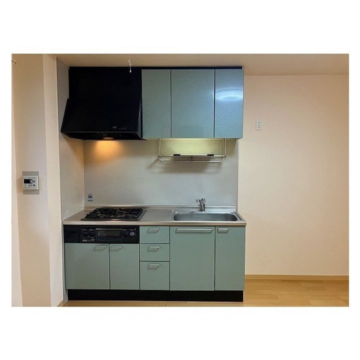 シャーメゾン灰塚B棟のキッチン