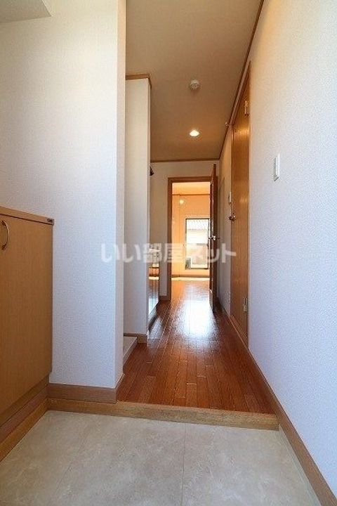 京都府京都市右京区山越東町の賃貸アパートの玄関