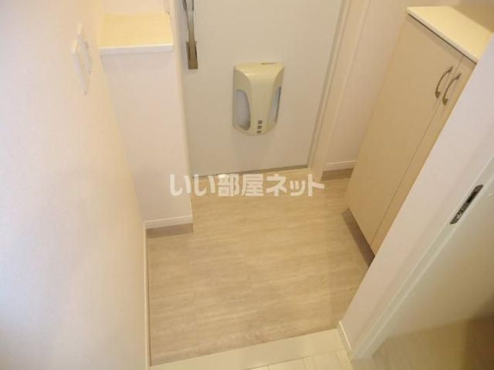 グランドコートIIの玄関