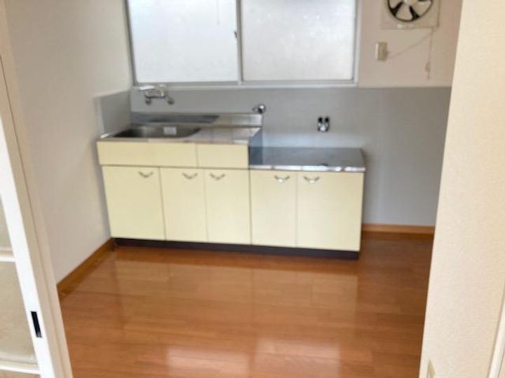 植田アパート(三和町)の居間