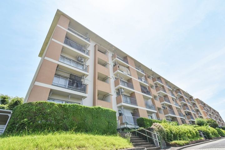 UR岩成台の外観