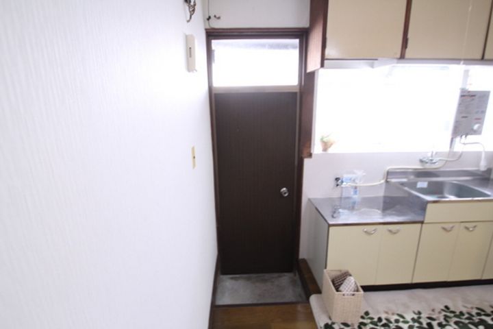 たつみ荘の玄関