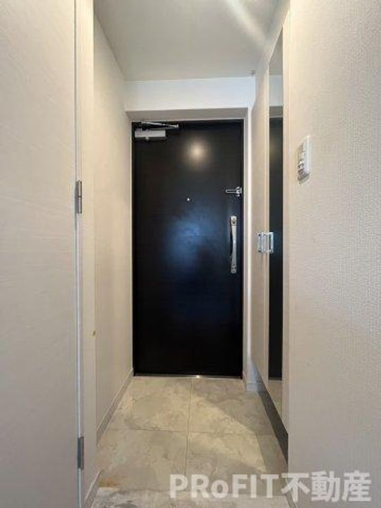 W-STYLE難波の玄関