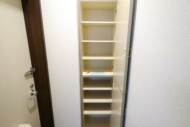 ジュピター山代の玄関