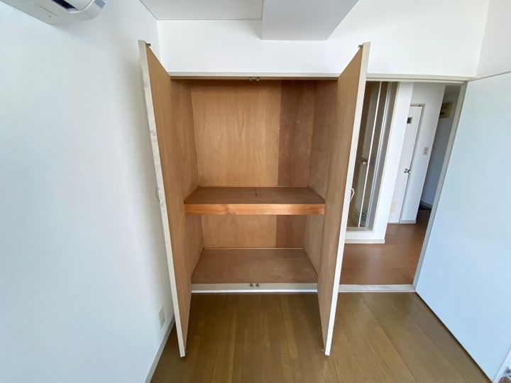 ジュエリーVの内装