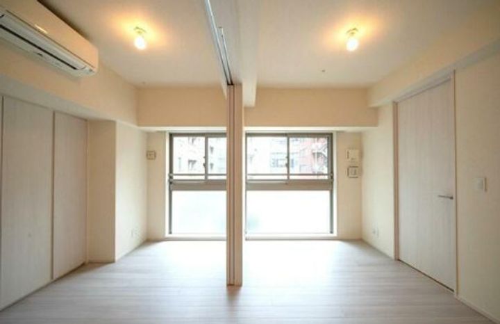 東京都千代田区神田多町2(マンション)の賃貸物件の居間