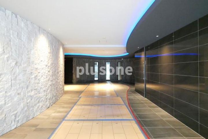 セレニテ難波グランデシュッドの地図