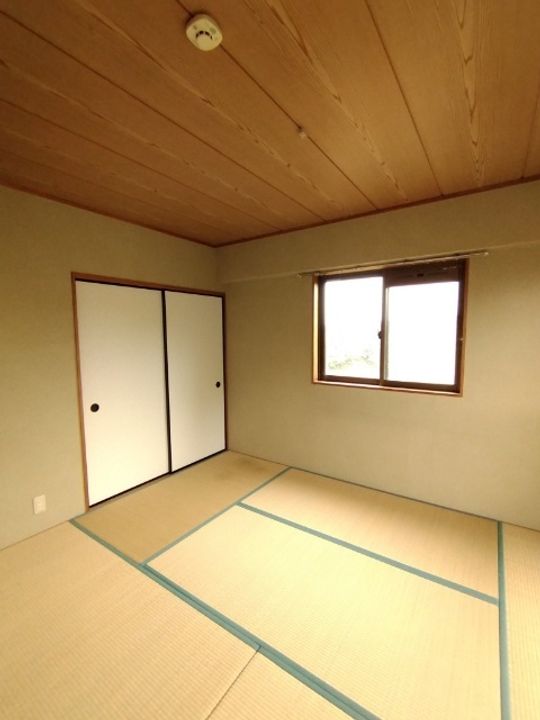 サンパレス大胡の居間