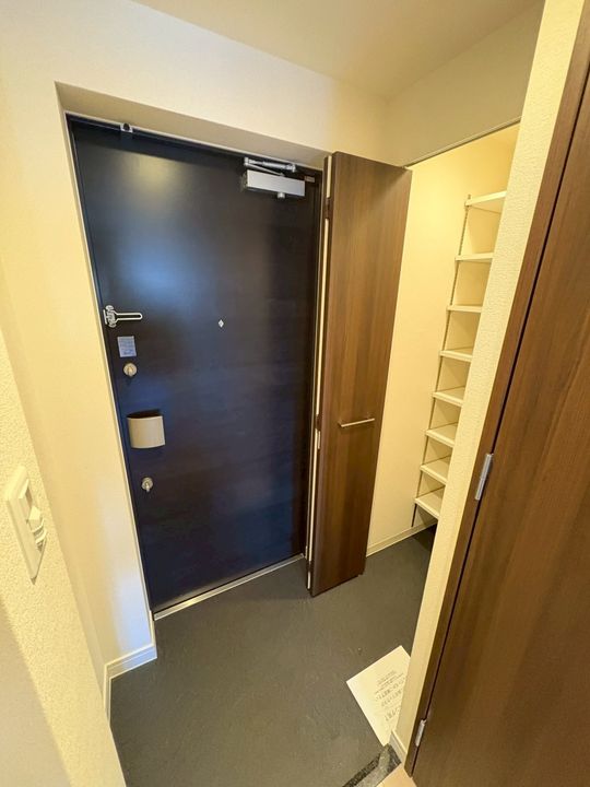 プレミアムコート天王寺EASTの玄関