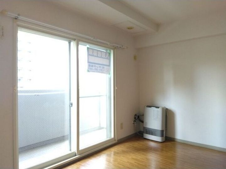ヒューマンプラザ北大前の居間