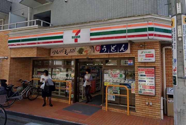 ヴィラ・グローリーの周辺