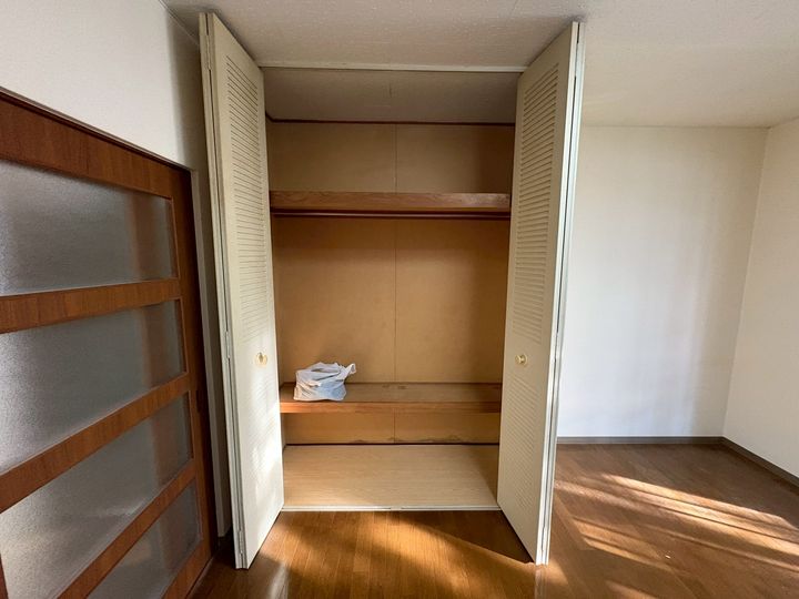 パルデンス泉中央の内装