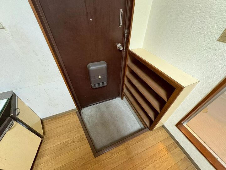 パルデンス泉中央の玄関