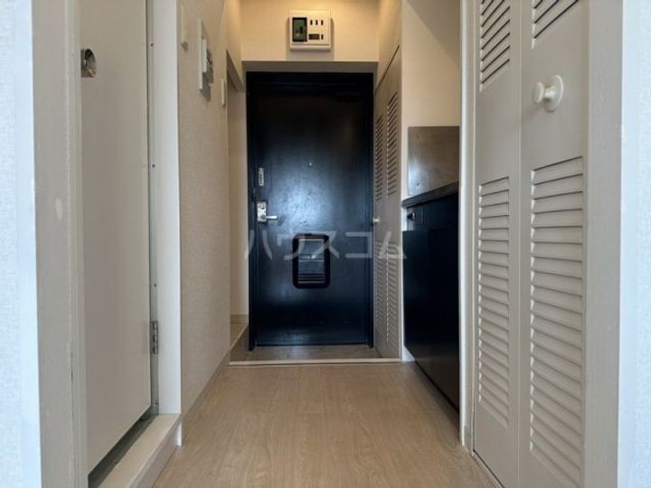 ロイヤルコート1の玄関