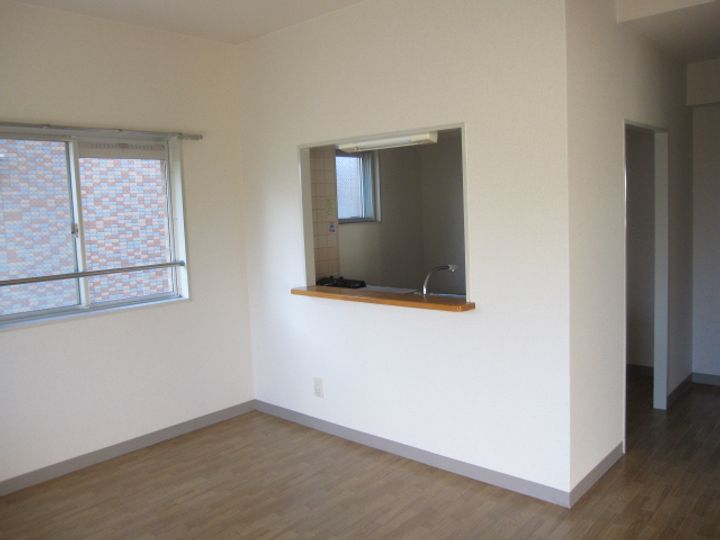 静岡県浜松市中央区佐鳴台4(マンション)の賃貸物件の居間