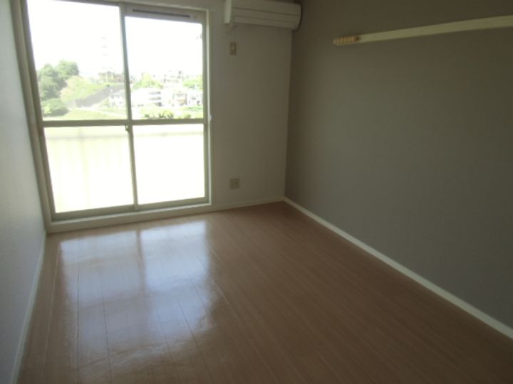 広島県広島市南区向洋新町3(アパート)の賃貸物件の居間