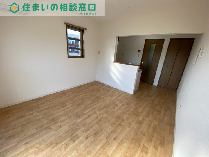 愛知県岡崎市大平町字天神前(アパート)の賃貸物件の居間