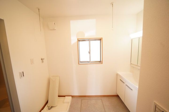 ROOTS渋川石原の内装