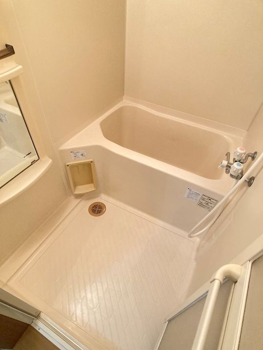 ハピネス東の風呂