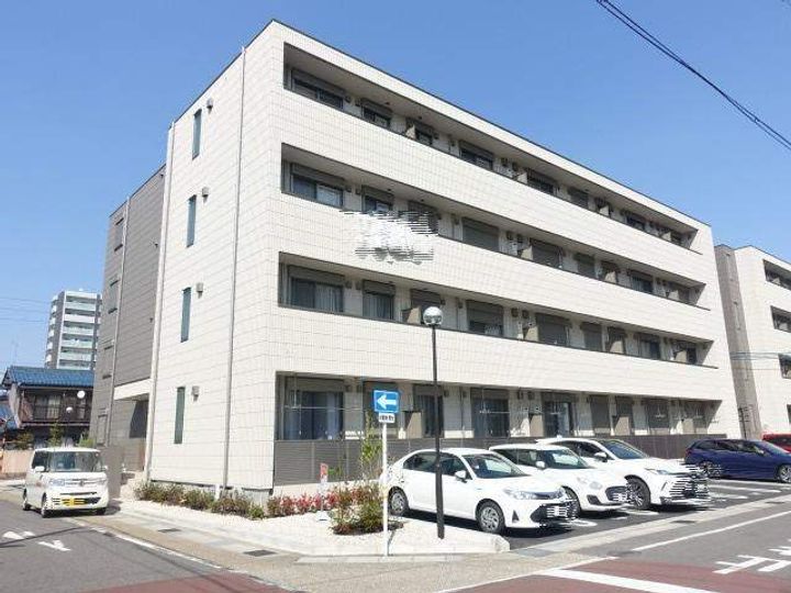 メゾン加納栄町通Wの外観