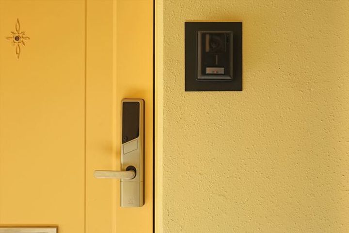 館アズビックの内装