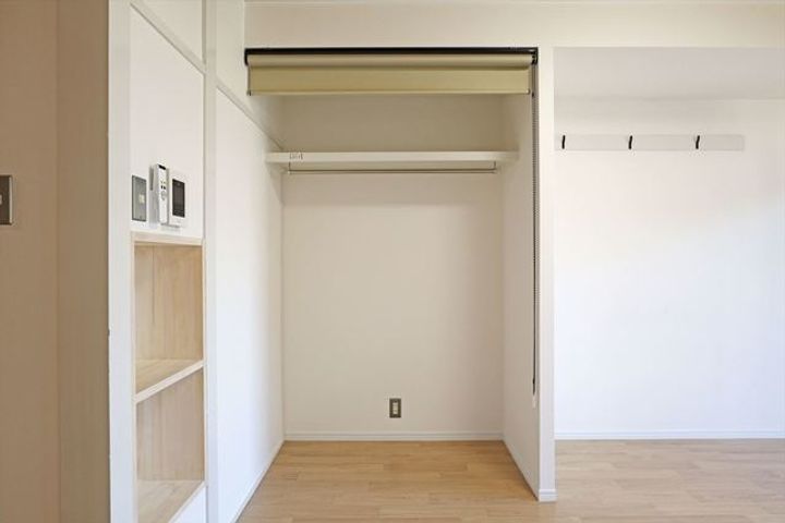 館アズビックの内装