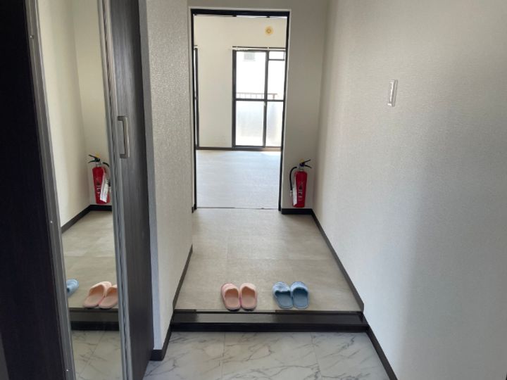 エクセルオオタケの玄関