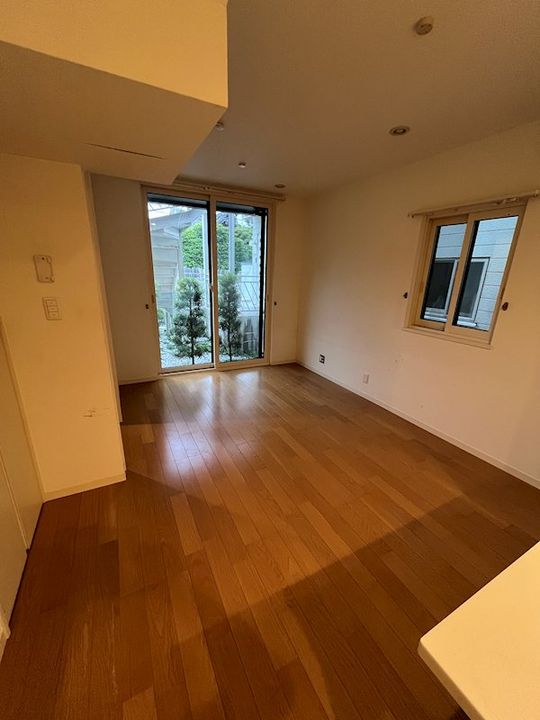 東京都目黒区八雲2(一戸建)の賃貸物件の居間