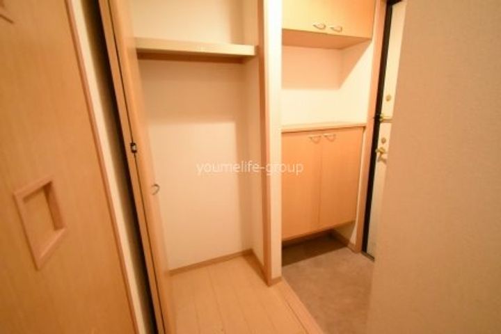 コンフォート壱番館・弐番館IIの玄関