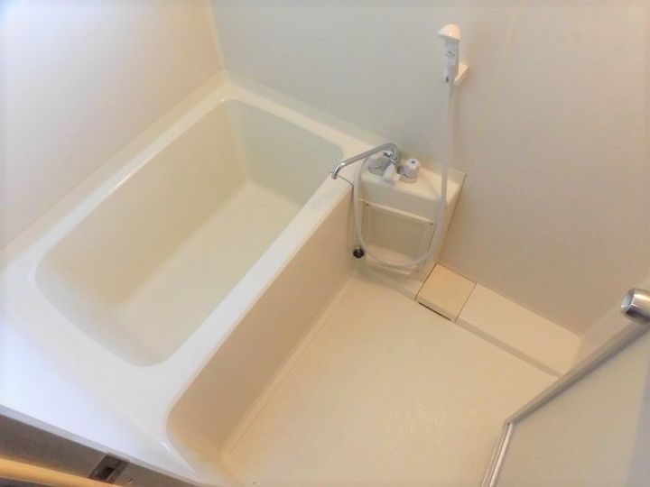 アーバン箕村102の風呂