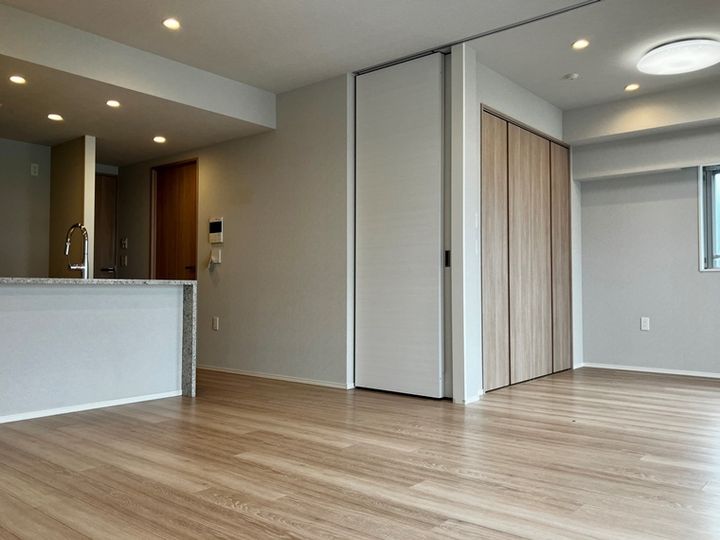 神奈川県藤沢市鵠沼東(マンション)の賃貸物件の居間