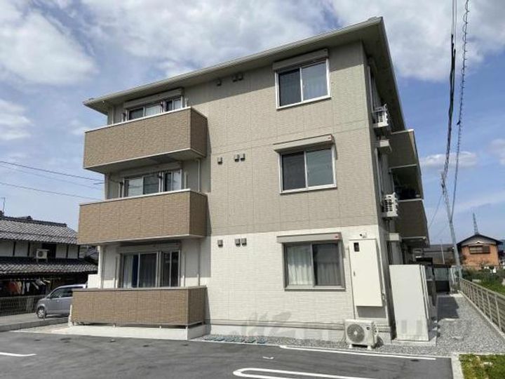 アースフィールド彦根の外観