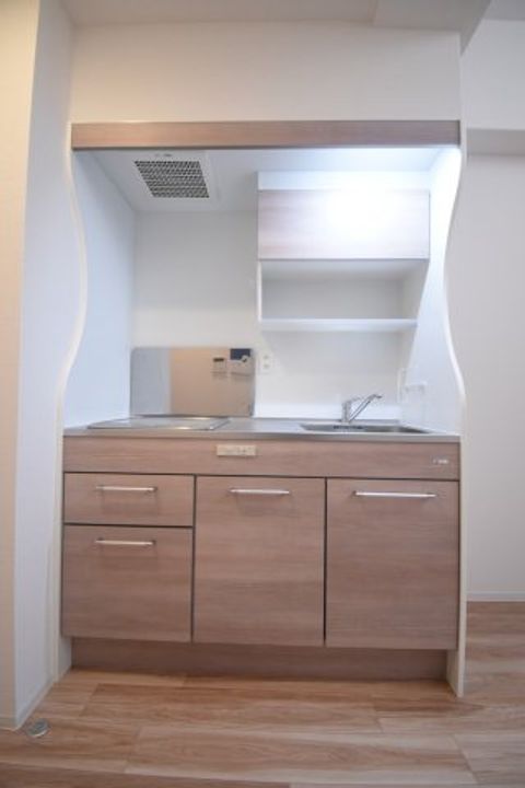 セレニテ新大阪プリエのキッチン