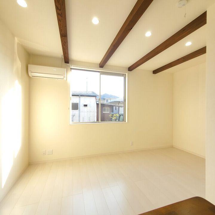 SQUARE出水の内装