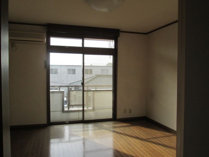 栃木県佐野市堀米町(マンション)の賃貸物件の居間